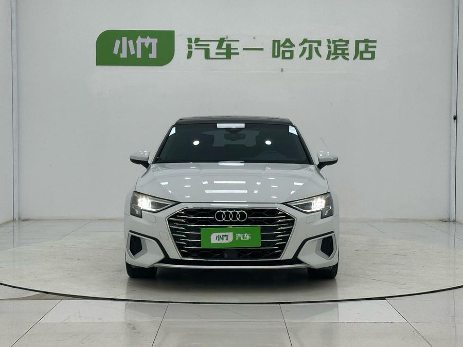Audi A3 Sportback на площадке